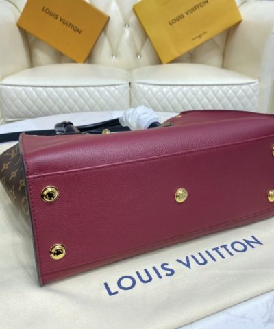 Replica Louis Vuitton On My Side Bordauxe