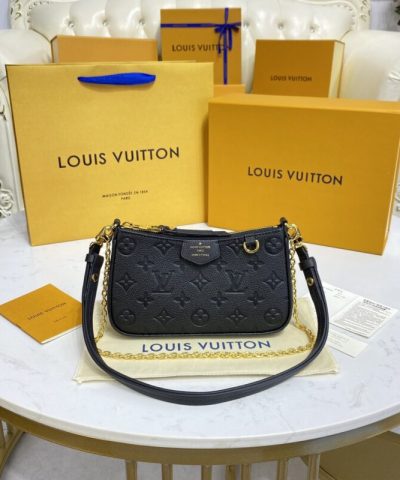 Replica Louis Vuitton Easy Pouch Black