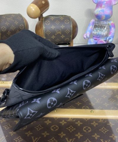 Replica Louis Vuitton Pochette S – Lock