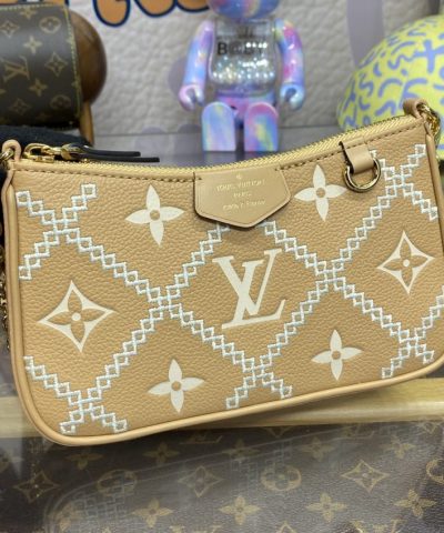 Replica Louis Vuitton Easy Pouch Apricot