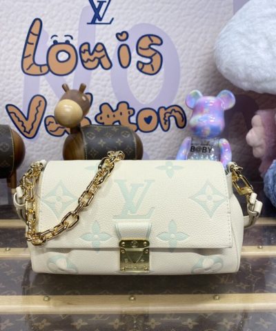 Replica Louis Vuitton Favorite White