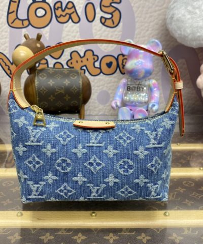 Replica Louis Vuitton Hills Pochette