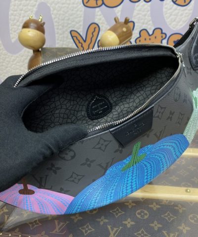 Replica Louis Vuitton Bumbag Discovery Pampkin