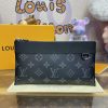 Replica Louis Vuitton Discovery Pochette