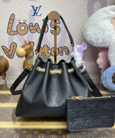 Replica Louis Vuitton LV Bundle Black