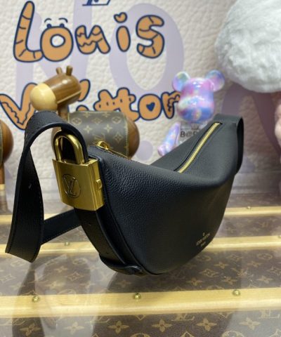 Replica Louis Vuitton Bumbag Low Key Black