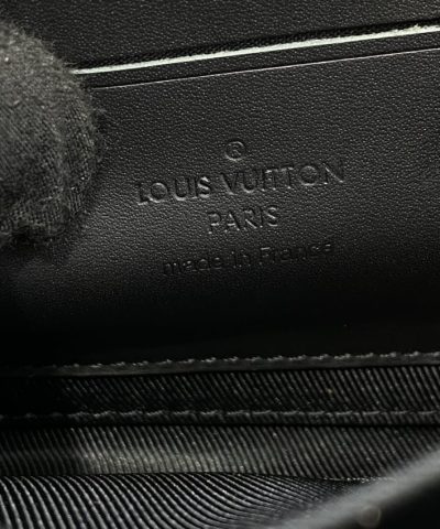 Replica Louis Vuitton Alpha Messenger Black - high-quality designer bag dupe