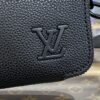 Replica Louis Vuitton Alpha Messenger Black