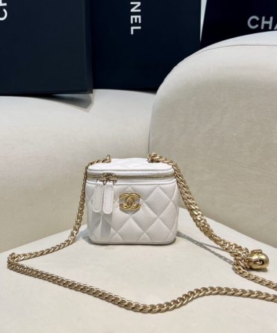 CHANEL 23P Heart Lipstick Bag White