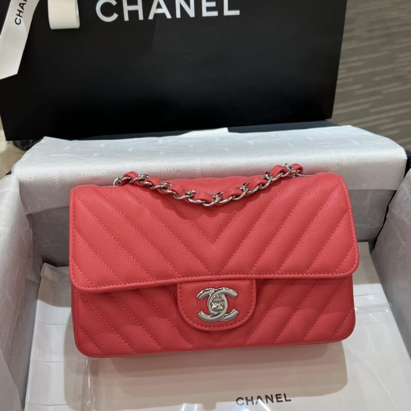 CHANEL Classic Flap V 20cm Red - premium superclone handbag