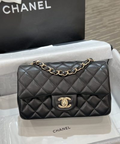 CHANEL Classic Flap 20cm Black - top-grade luxury bag dupe