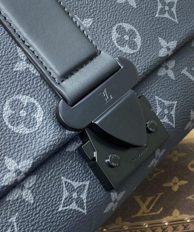 Replica Louis Vuitton S – Cape Messenger Black - 1:1 premium replica handbag