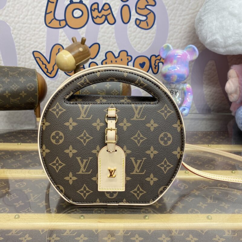 Replica Louis Vuitton Around Me
