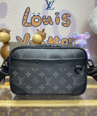 Replica Louis Vuitton Alpha Messenger Black Canvas