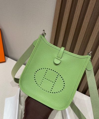 Replica Hermès Evelyne II Tpm Light Green