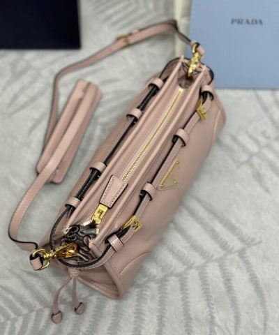 Replica Prada Pink Leather Handbag