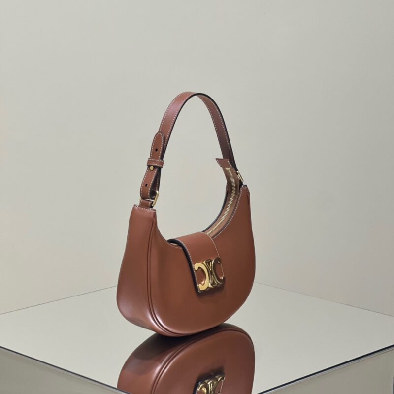 Replica Celine Triomphe Ava Brown
