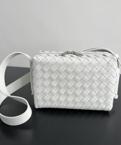 Replica Bottega Veneta Loop Camera Bag